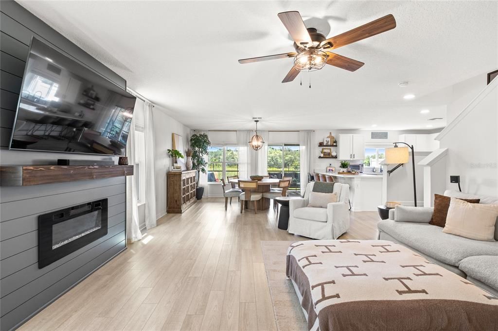 En Venta: $395,900 (4 camas, 2 baños, 2170 Pies cuadrados)