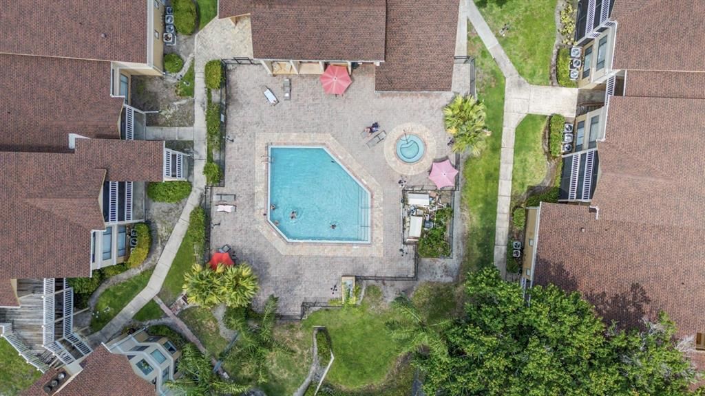 На продажу: $149,900 (1 спален, 1 ванн, 825 Квадратных фут)