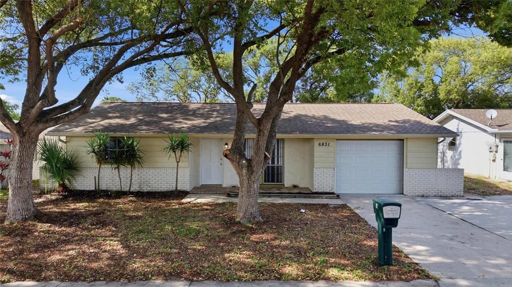Active With Contract: $235,000 (3 beds, 2 baths, 1003 Square Feet)