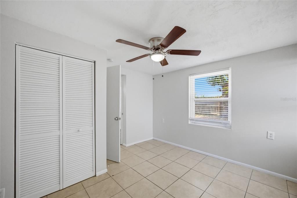 Active With Contract: $235,000 (3 beds, 2 baths, 1003 Square Feet)