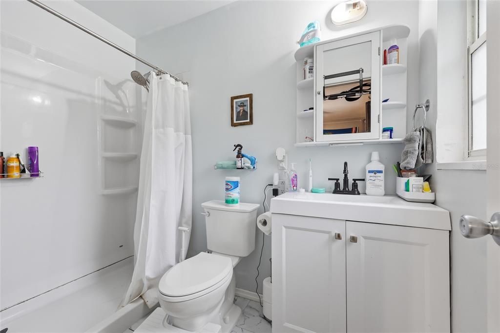 Active With Contract: $425,000 (4 beds, 3 baths, 1927 Square Feet)