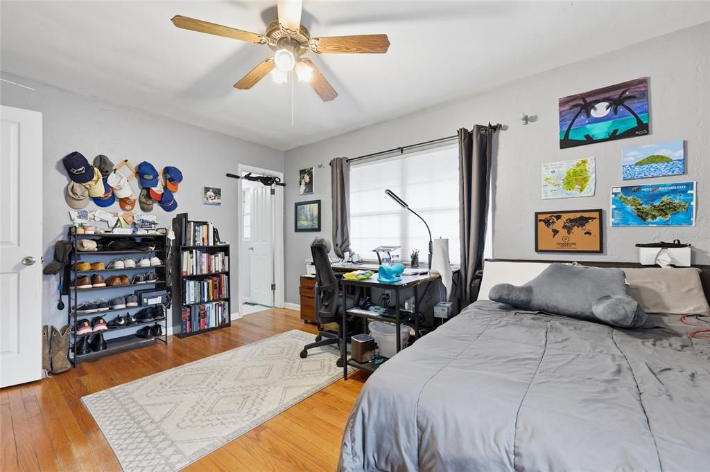Active With Contract: $425,000 (4 beds, 3 baths, 1927 Square Feet)