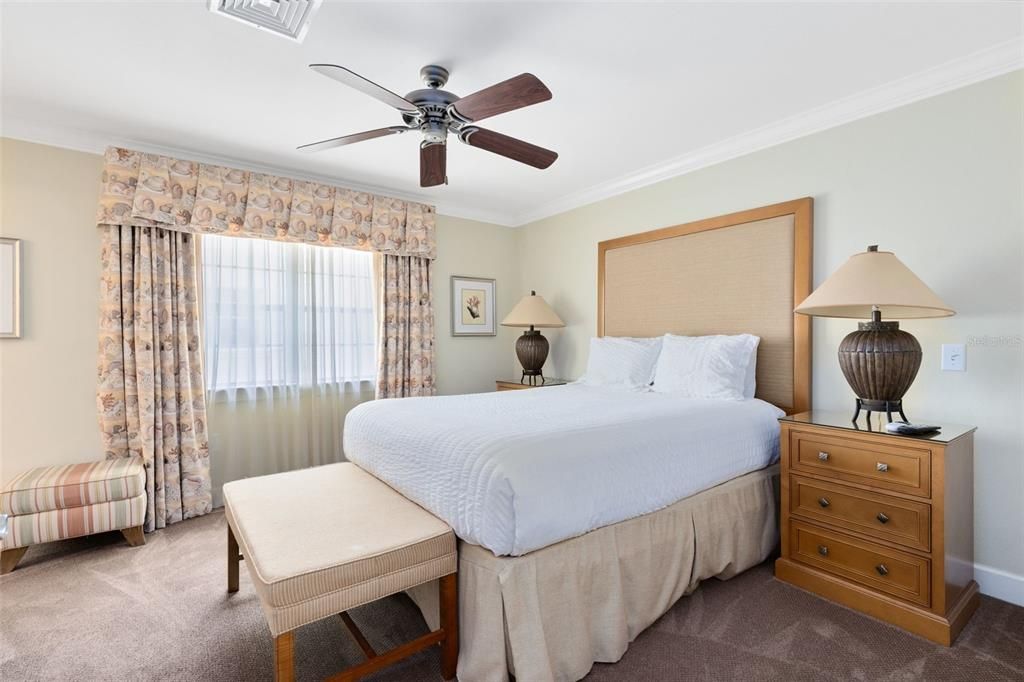 For Sale: $389,000 (3 beds, 3 baths, 1686 Square Feet)