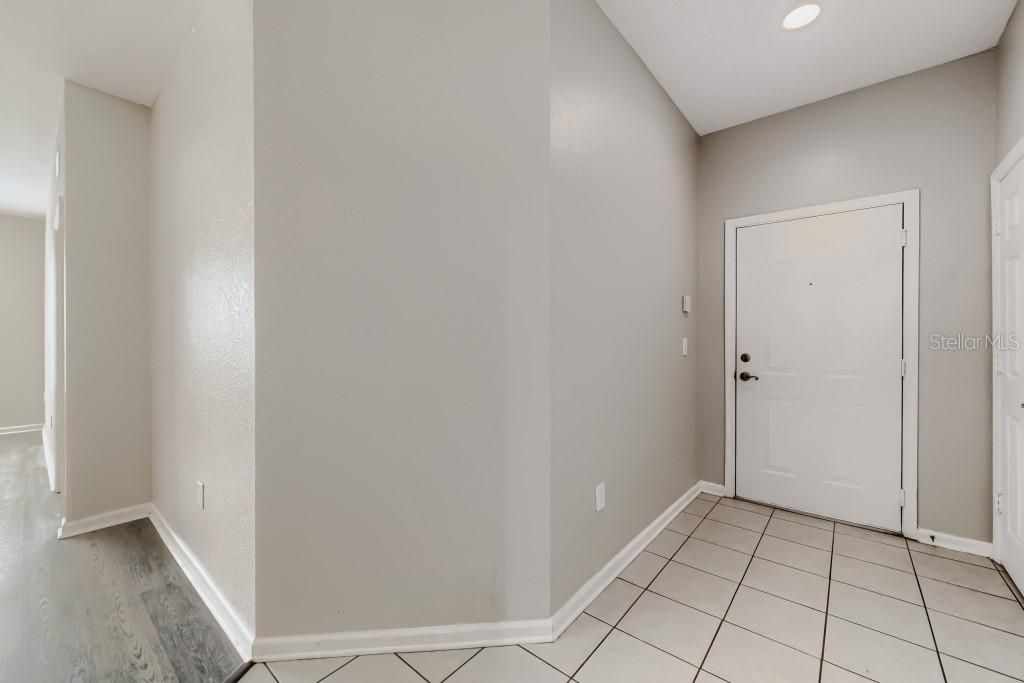 For Sale: $254,900 (3 beds, 2 baths, 1408 Square Feet)
