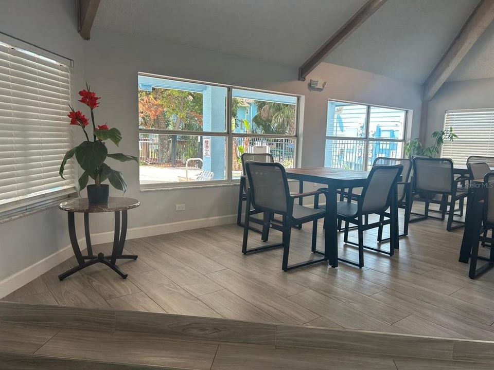 For Sale: $185,000 (3 beds, 2 baths, 1287 Square Feet)