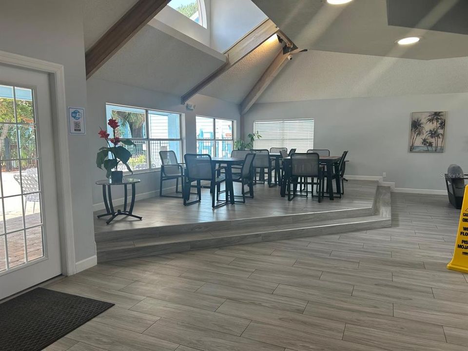 For Sale: $185,000 (3 beds, 2 baths, 1287 Square Feet)