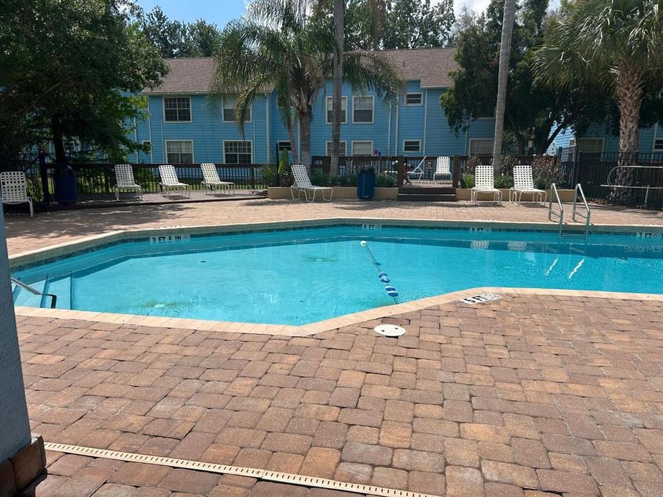 For Sale: $185,000 (3 beds, 2 baths, 1287 Square Feet)
