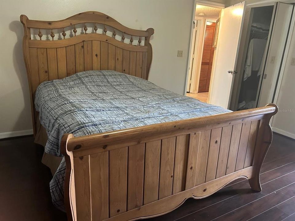 For Sale: $185,000 (3 beds, 2 baths, 1287 Square Feet)