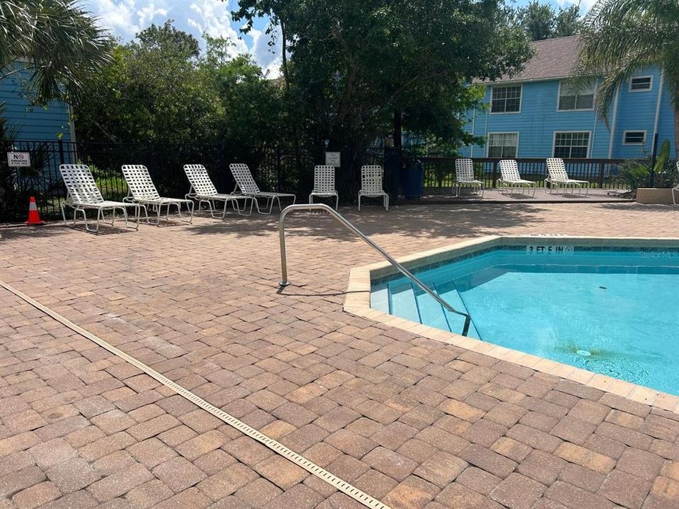 For Sale: $185,000 (3 beds, 2 baths, 1287 Square Feet)