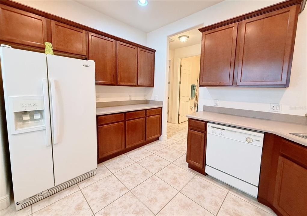 For Sale: $225,000 (2 beds, 2 baths, 1278 Square Feet)