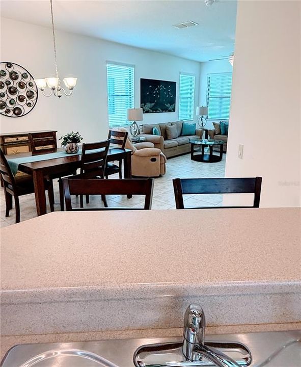 For Sale: $225,000 (2 beds, 2 baths, 1278 Square Feet)