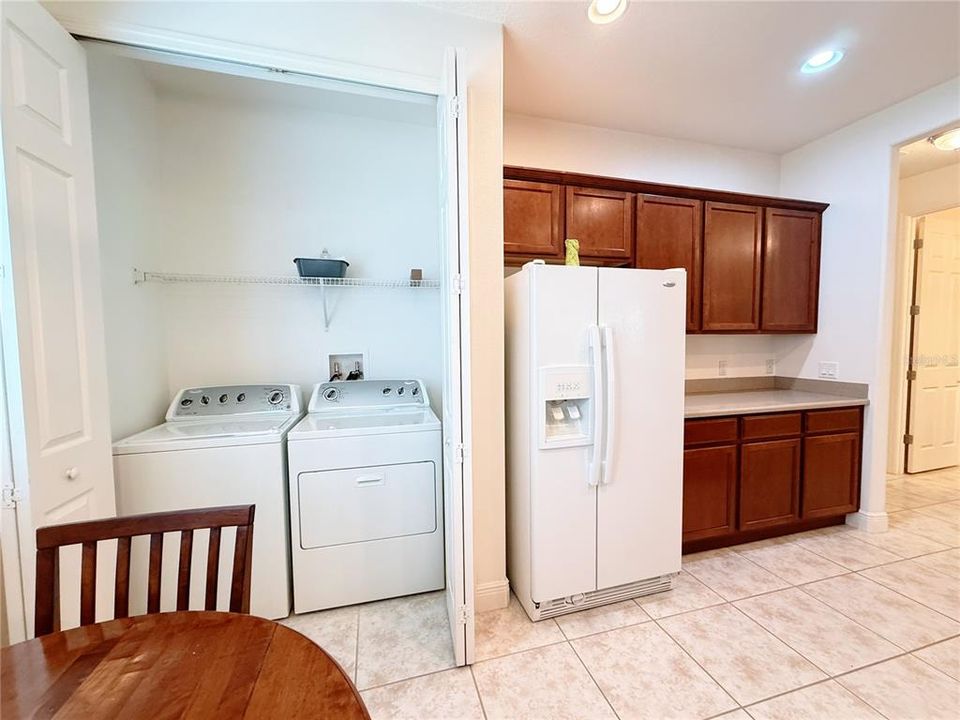 For Sale: $225,000 (2 beds, 2 baths, 1278 Square Feet)