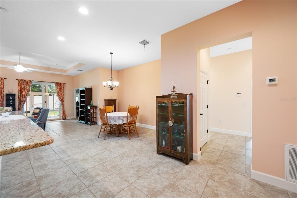 For Sale: $380,000 (2 beds, 2 baths, 1781 Square Feet)
