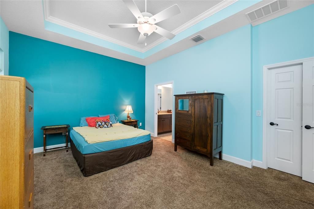 For Sale: $380,000 (2 beds, 2 baths, 1781 Square Feet)