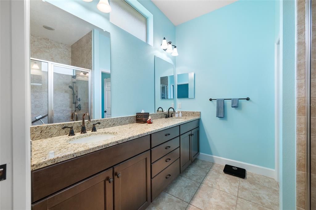 For Sale: $380,000 (2 beds, 2 baths, 1781 Square Feet)