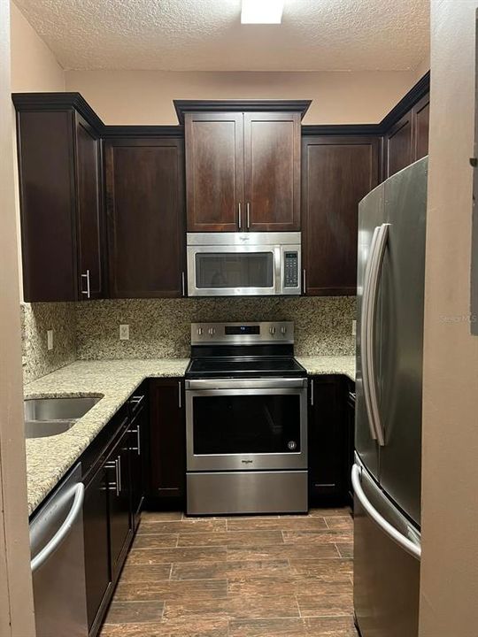 For Rent: $2,100 (3 beds, 2 baths, 1409 Square Feet)