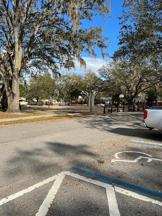 For Rent: $2,100 (3 beds, 2 baths, 1409 Square Feet)