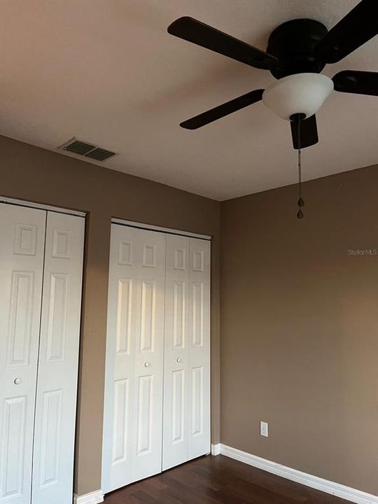 For Rent: $2,100 (3 beds, 2 baths, 1409 Square Feet)