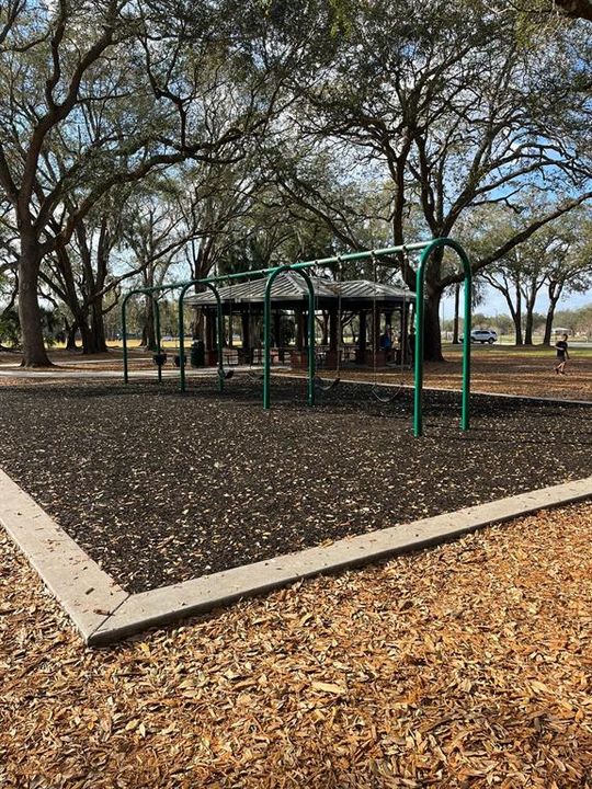 For Rent: $2,100 (3 beds, 2 baths, 1409 Square Feet)