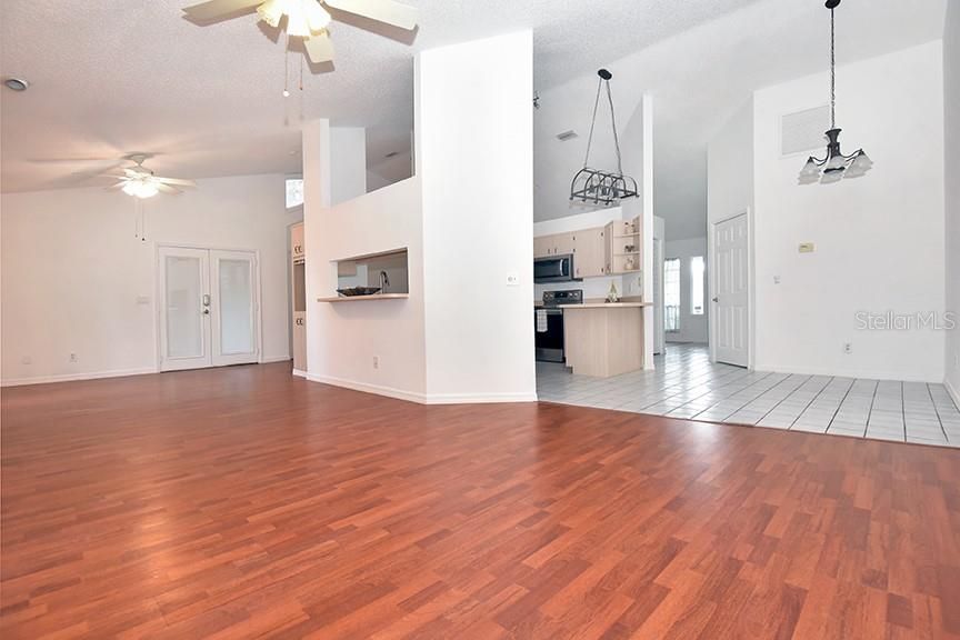 For Sale: $350,000 (4 beds, 3 baths, 2180 Square Feet)