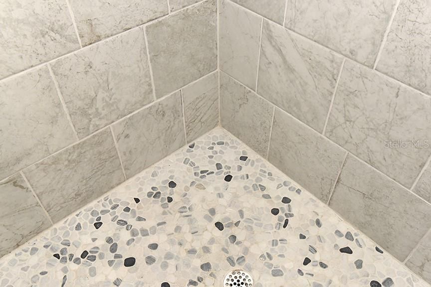 For Sale: $350,000 (4 beds, 3 baths, 2180 Square Feet)