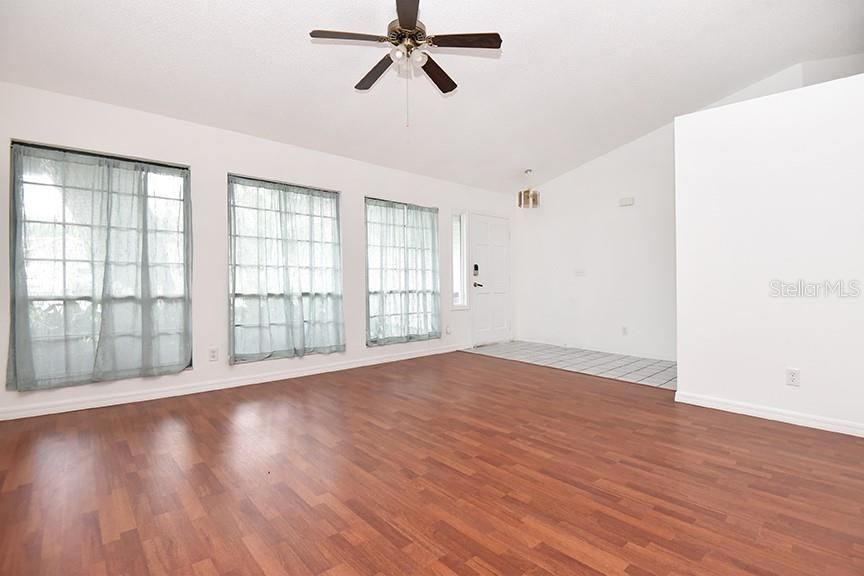 For Sale: $350,000 (4 beds, 3 baths, 2180 Square Feet)