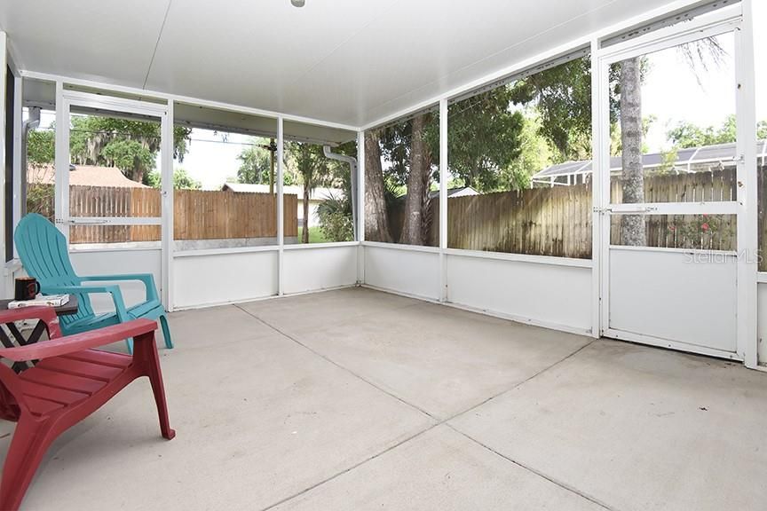 For Sale: $350,000 (4 beds, 3 baths, 2180 Square Feet)