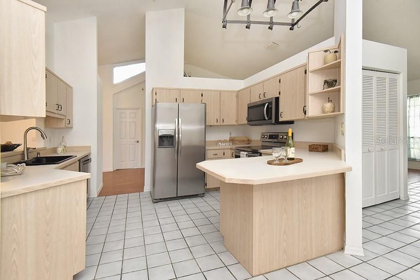 For Sale: $350,000 (4 beds, 3 baths, 2180 Square Feet)