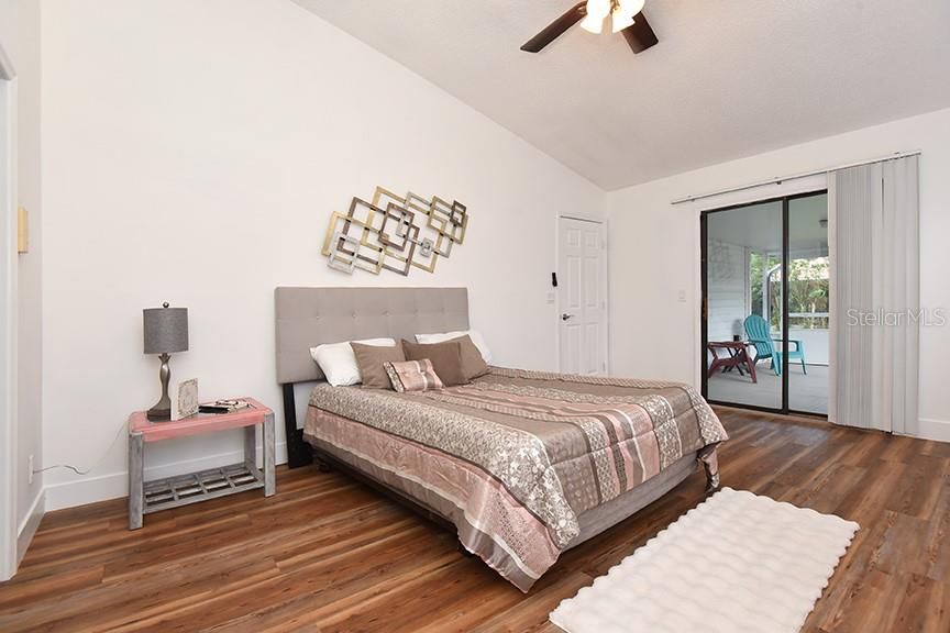 For Sale: $350,000 (4 beds, 3 baths, 2180 Square Feet)