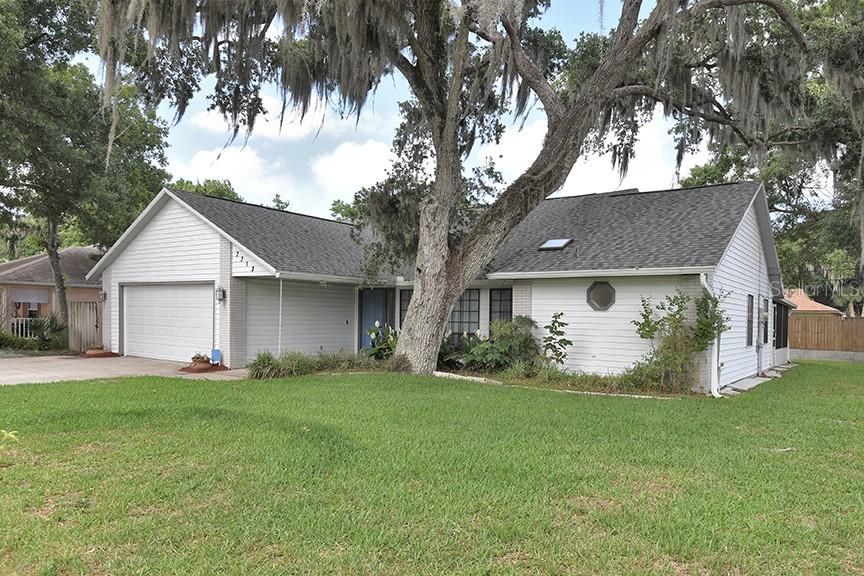 For Sale: $350,000 (4 beds, 3 baths, 2180 Square Feet)