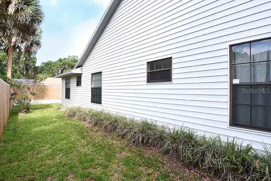For Sale: $350,000 (4 beds, 3 baths, 2180 Square Feet)
