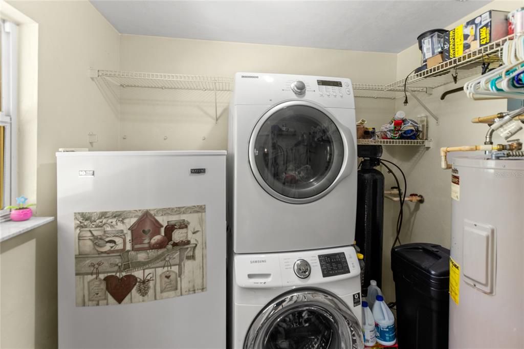 En Venta: $430,000 (3 camas, 2 baños, 1992 Pies cuadrados)