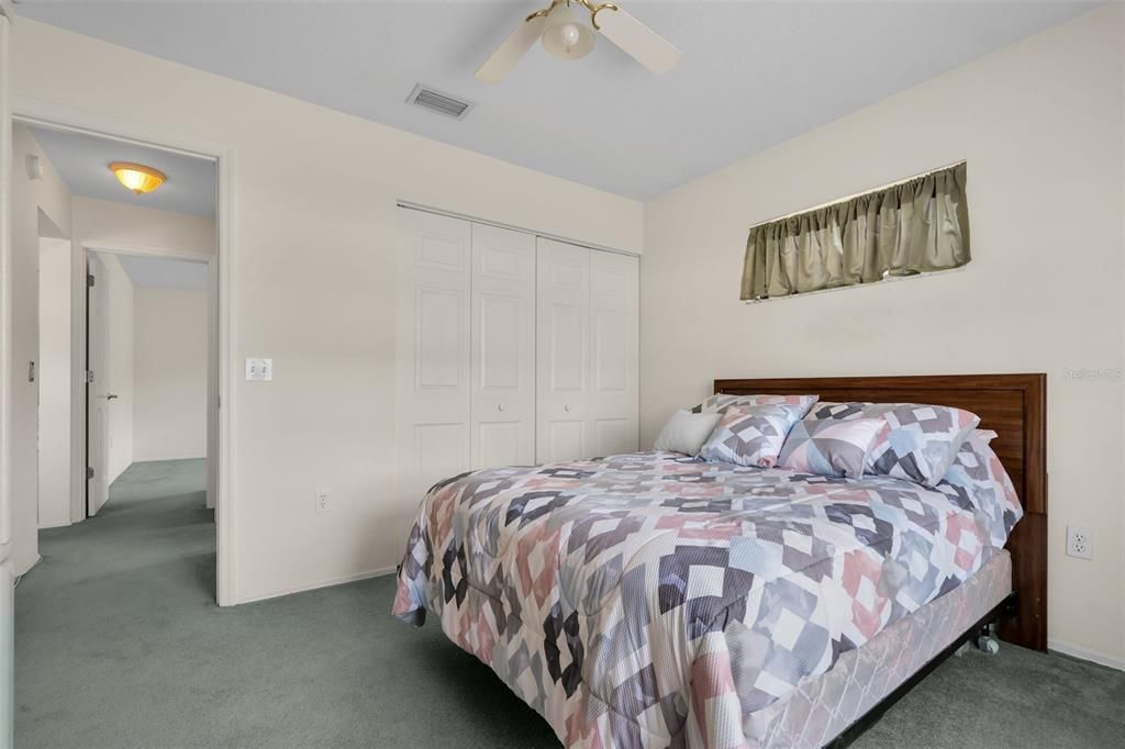 Activo con contrato: $389,000 (4 camas, 3 baños, 1906 Pies cuadrados)