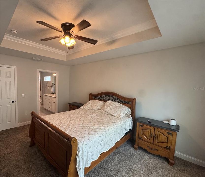 For Sale: $319,900 (3 beds, 2 baths, 1402 Square Feet)