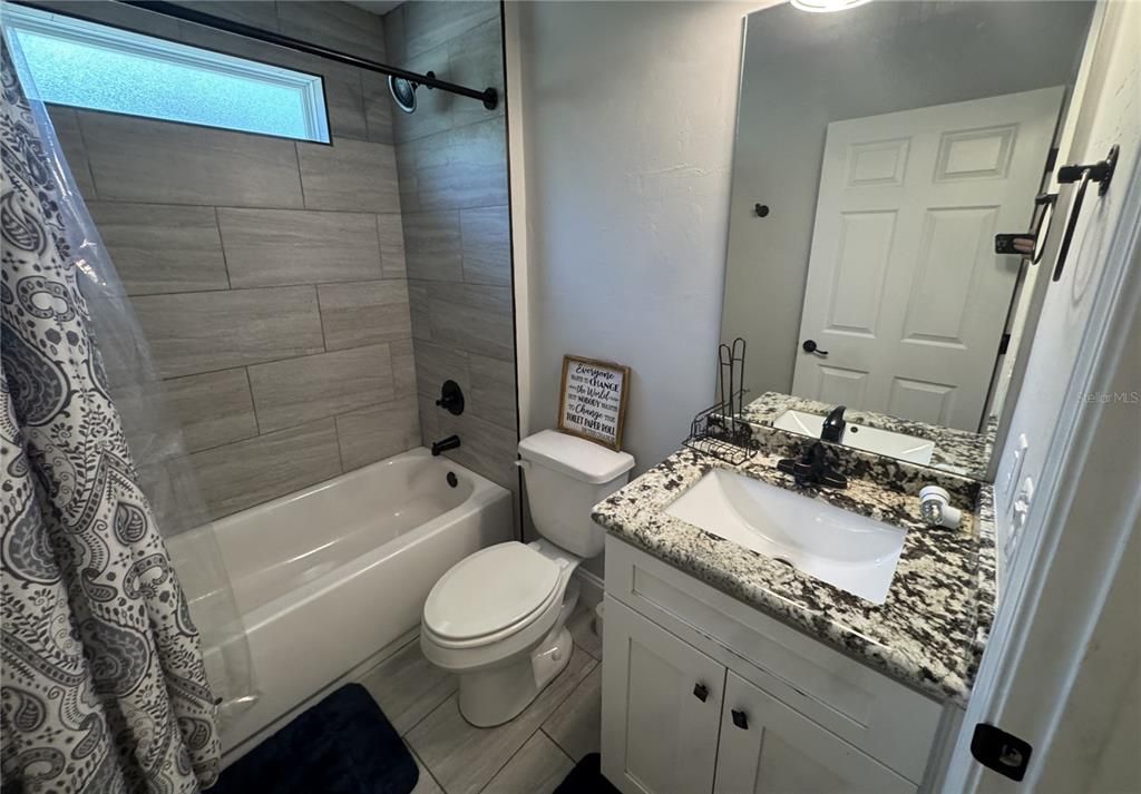 For Sale: $319,900 (3 beds, 2 baths, 1402 Square Feet)