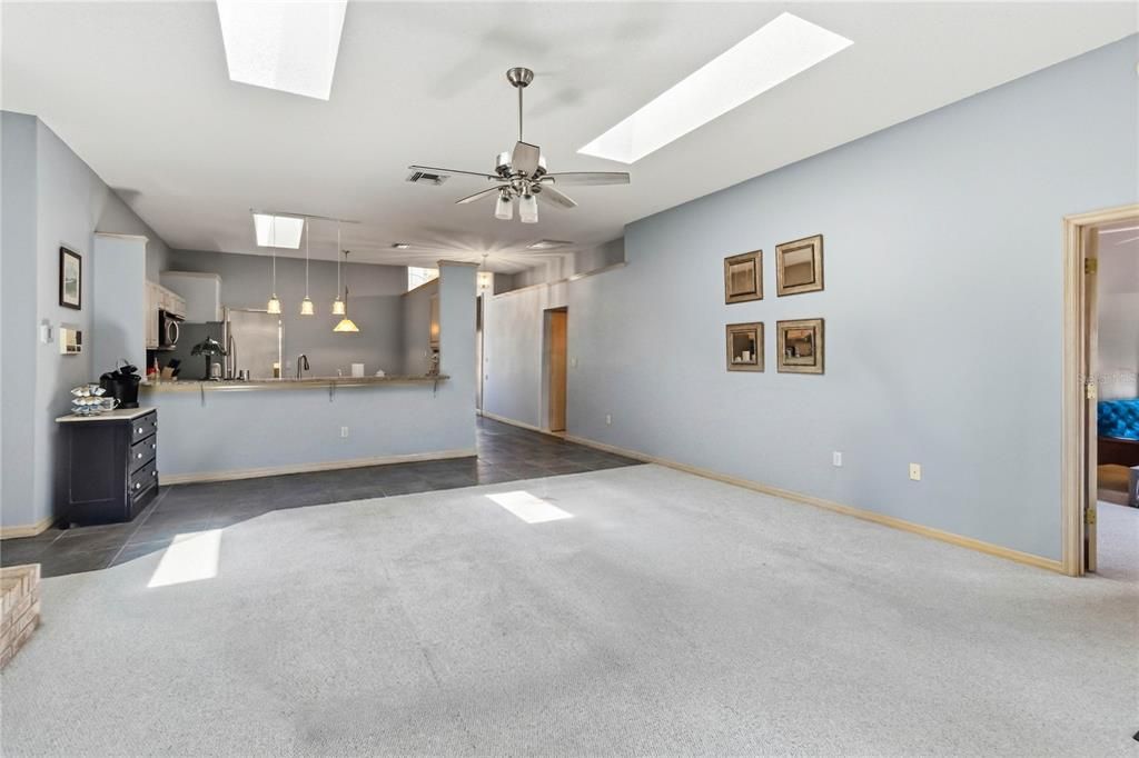 Active With Contract: $474,900 (4 beds, 3 baths, 2444 Square Feet)