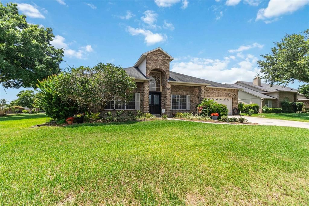 Active With Contract: $474,900 (4 beds, 3 baths, 2444 Square Feet)