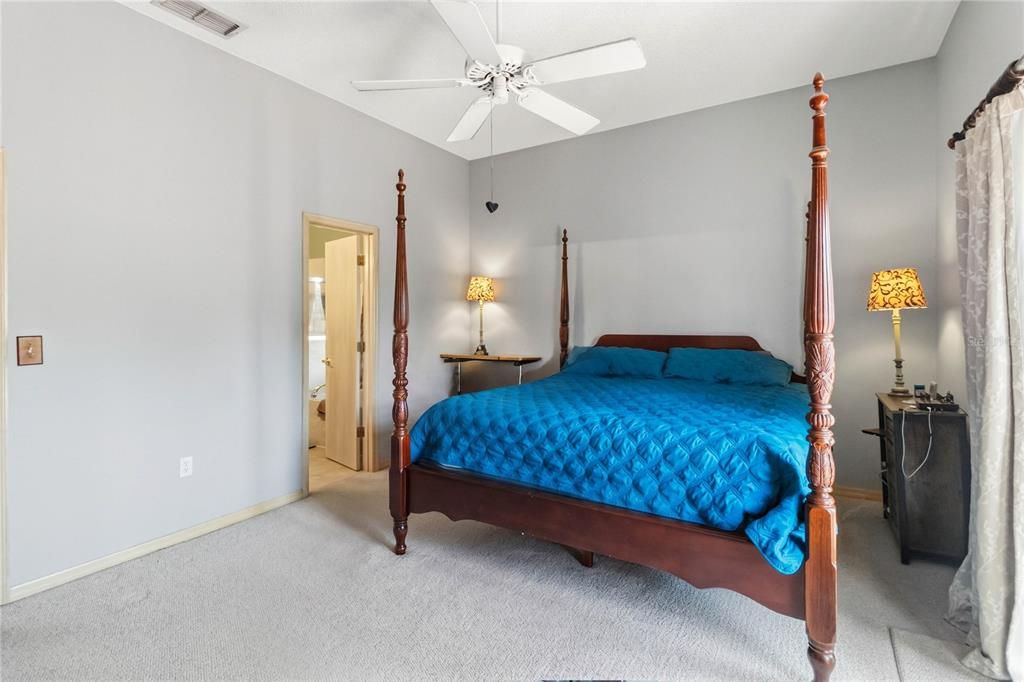 Active With Contract: $474,900 (4 beds, 3 baths, 2444 Square Feet)