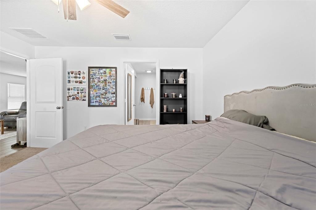 For Sale: $294,900 (3 beds, 2 baths, 1459 Square Feet)