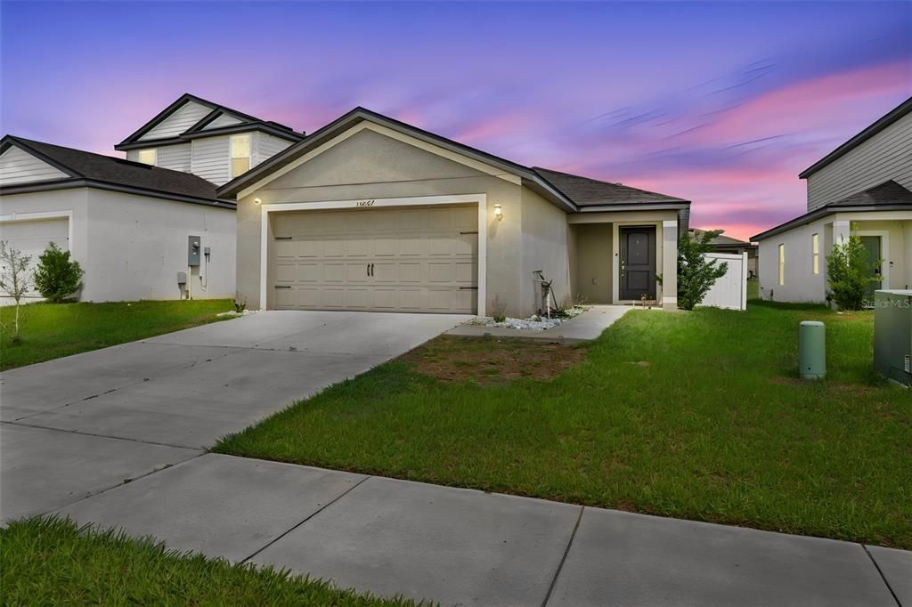 For Sale: $294,900 (3 beds, 2 baths, 1459 Square Feet)