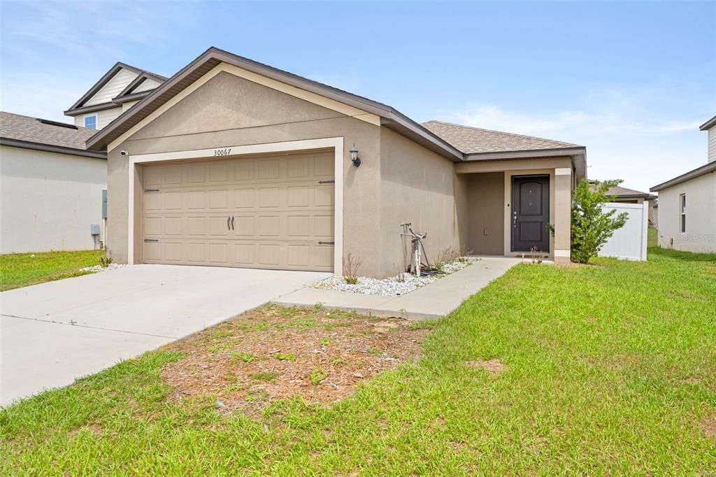 For Sale: $294,900 (3 beds, 2 baths, 1459 Square Feet)