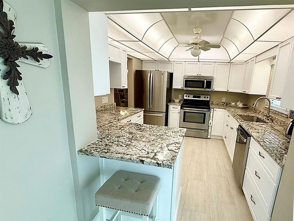 For Sale: $225,000 (2 beds, 2 baths, 1155 Square Feet)