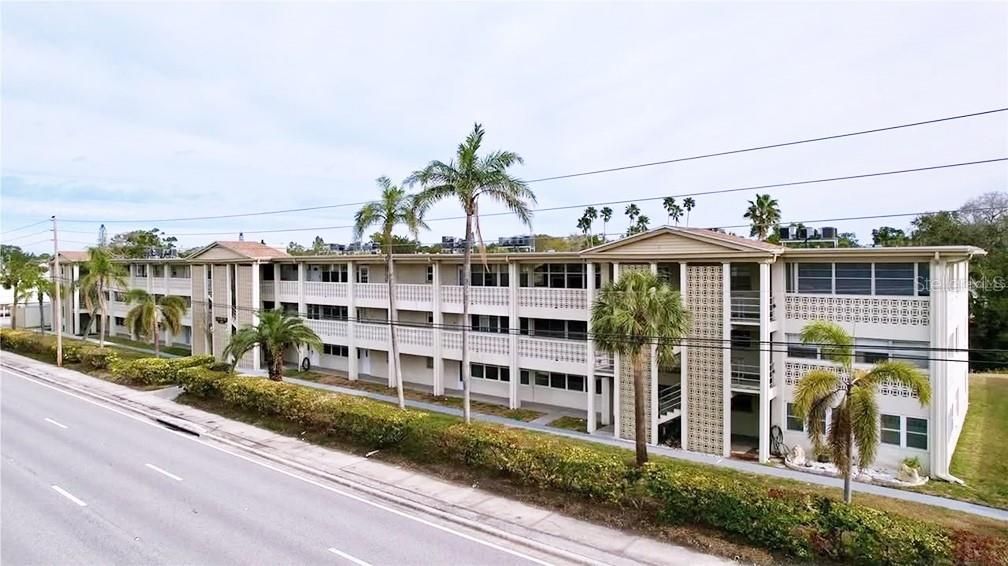 For Sale: $225,000 (2 beds, 2 baths, 1155 Square Feet)
