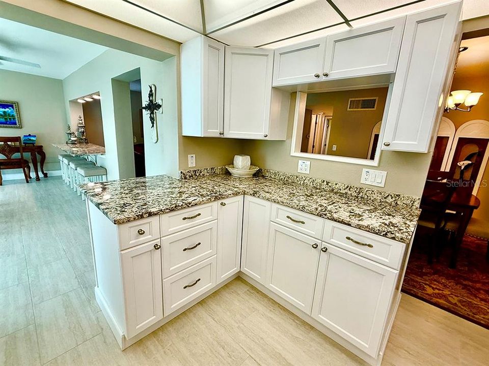 For Sale: $225,000 (2 beds, 2 baths, 1155 Square Feet)