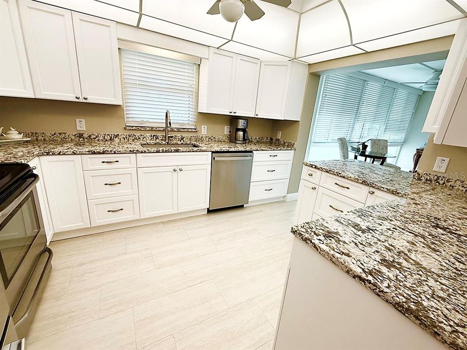 For Sale: $225,000 (2 beds, 2 baths, 1155 Square Feet)