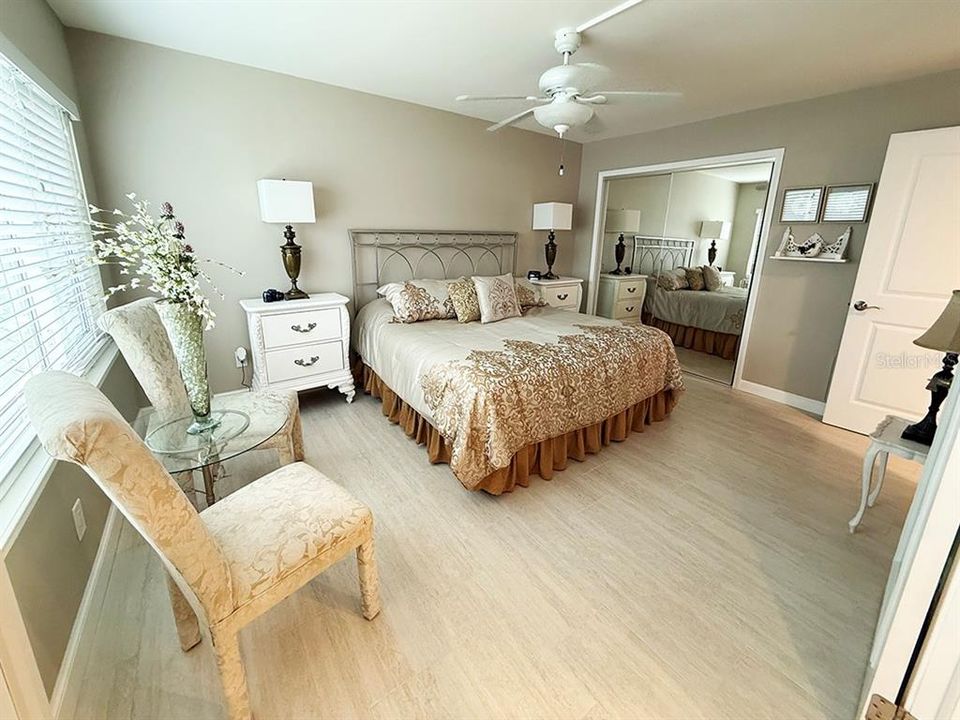 For Sale: $225,000 (2 beds, 2 baths, 1155 Square Feet)