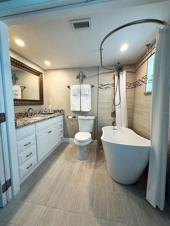 For Sale: $225,000 (2 beds, 2 baths, 1155 Square Feet)