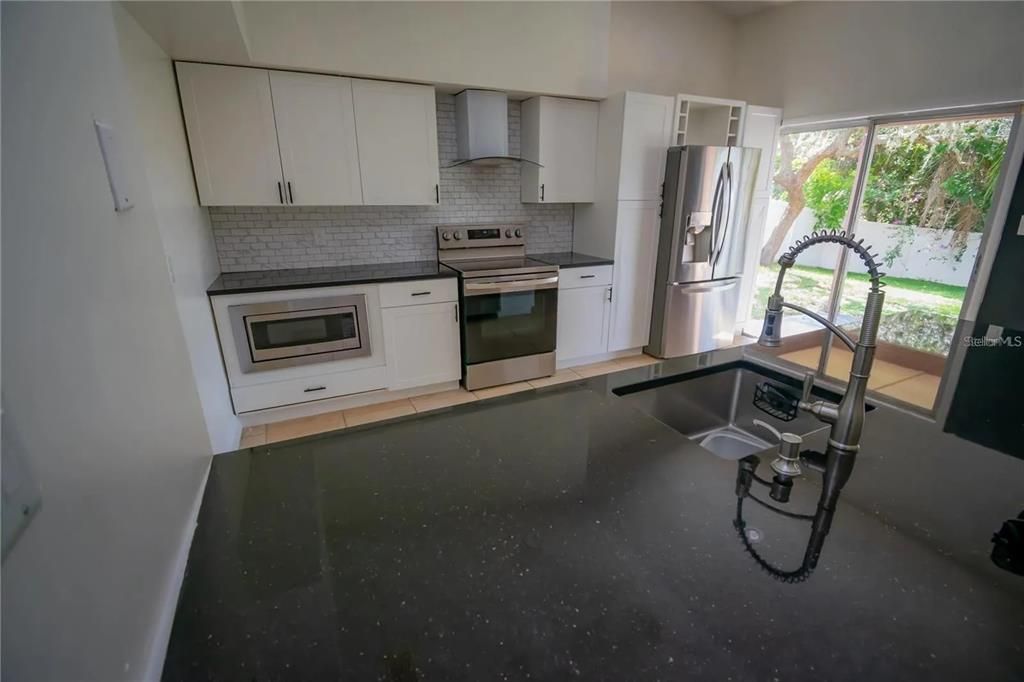В аренду: $2,100 (3 спален, 2 ванн, 1340 Квадратных фут)