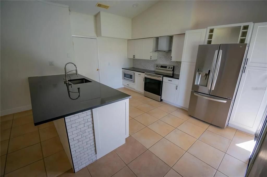 В аренду: $2,100 (3 спален, 2 ванн, 1340 Квадратных фут)