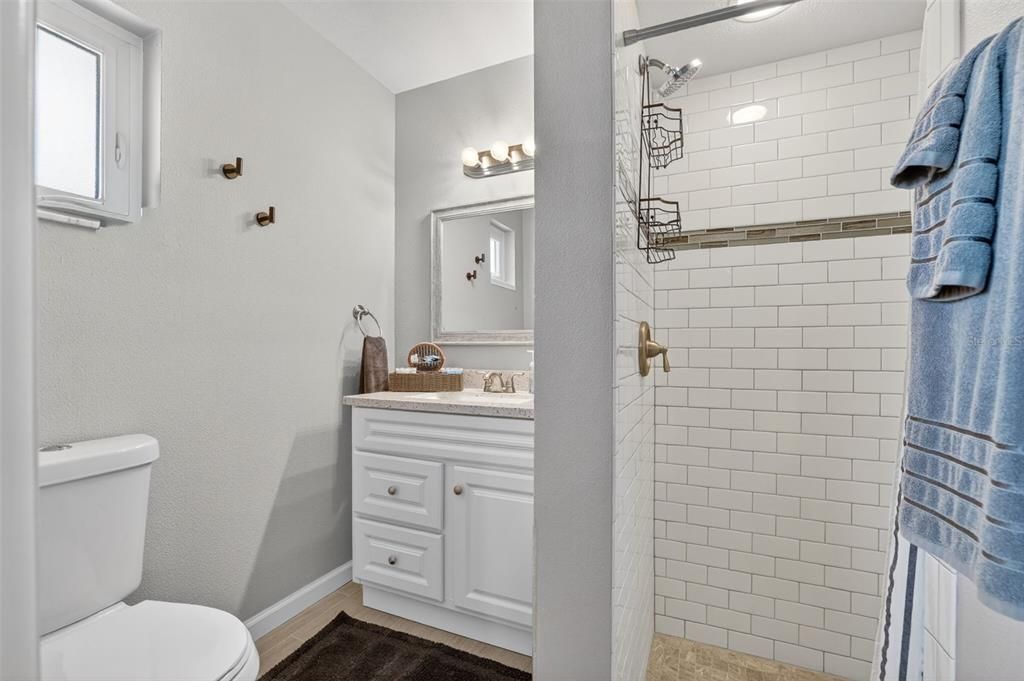 For Sale: $439,900 (3 beds, 2 baths, 1178 Square Feet)